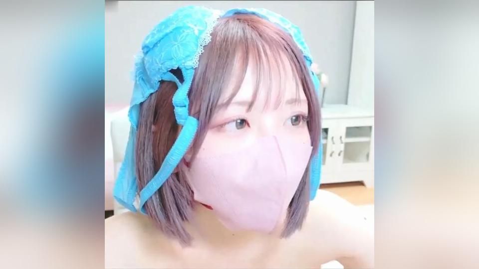 超人気アイドル級素人美〇女のエロ配信 ③