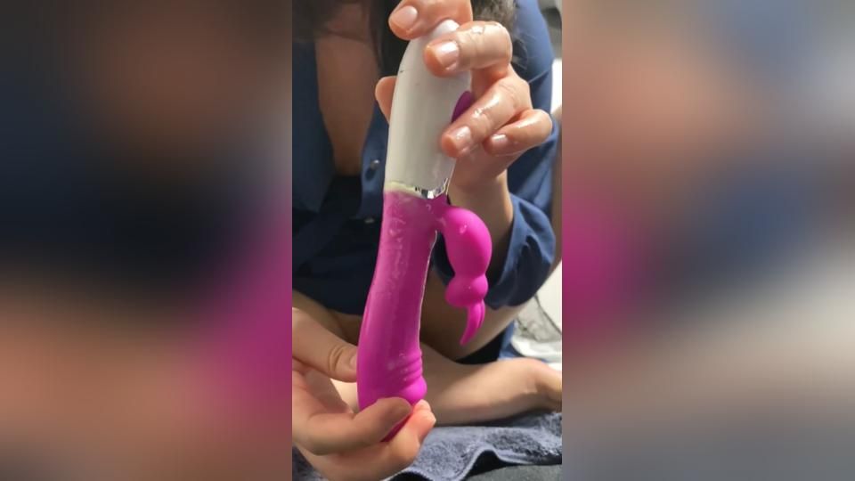【白濁マン汁】壁の薄い新居で汁だくバイブオナニー
