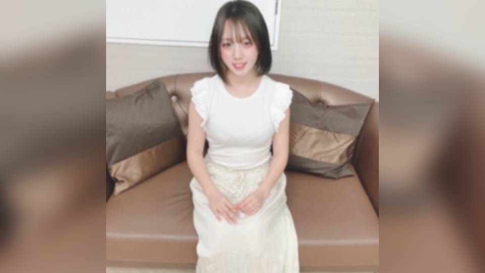FC2PPV 4684796 【永久保存版】【ＳＳＳ級】特別な１日に、仲間からのイキなプレゼント。某女しアナ激似の１８歳の白い美裸体に欲望をぶつけた実録映像。