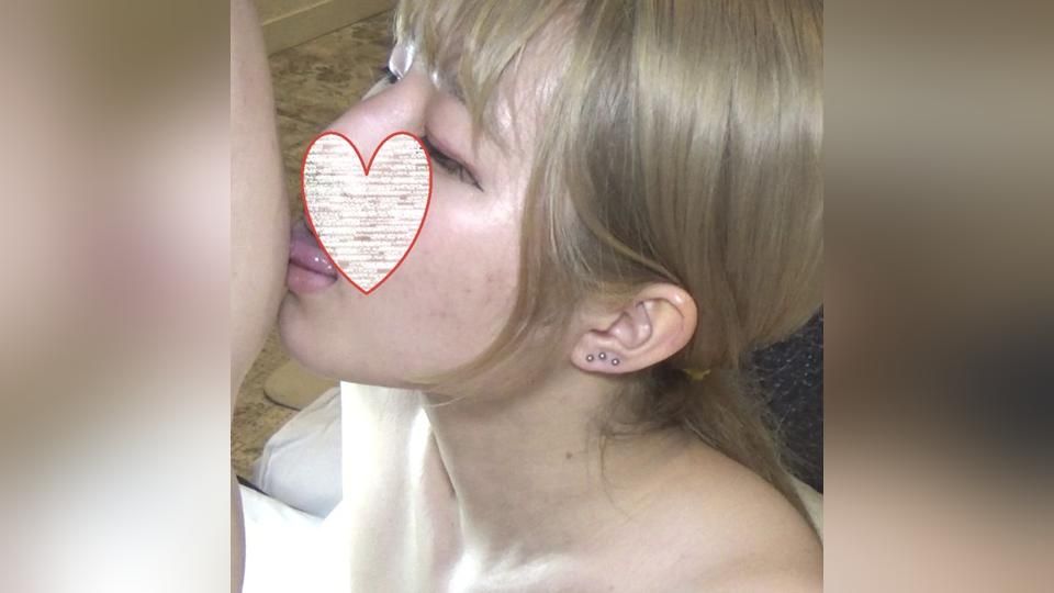 【無】（顔出し）穴あきゴムこっそり中出し！推しのため頑張る彼女に個撮プレゼント【高画質特典付き】